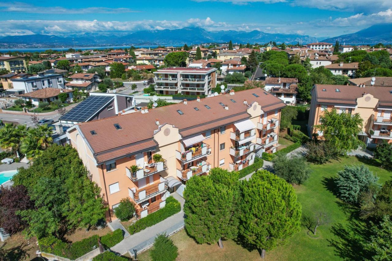 Radi Appartament - Gardacase Net Sirmione Exterior foto