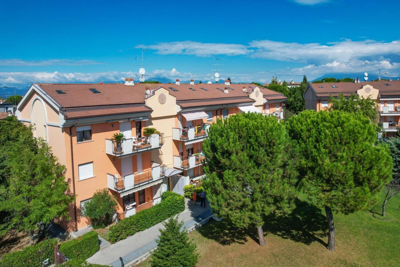 Radi Appartament - Gardacase Net Sirmione Exterior foto