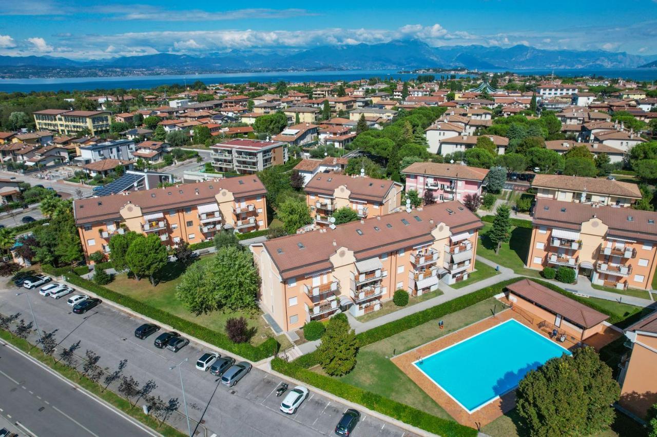 Radi Appartament - Gardacase Net Sirmione Exterior foto